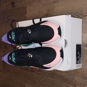AIR MAX 270 Black/Hyper Jade sz 13